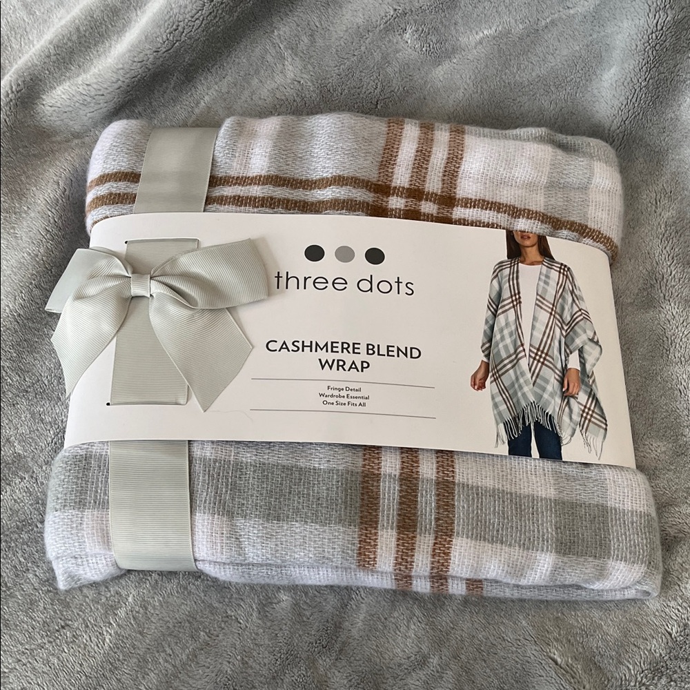 Three Dots Plaid Cashmere Blend Wrap in White and Brown